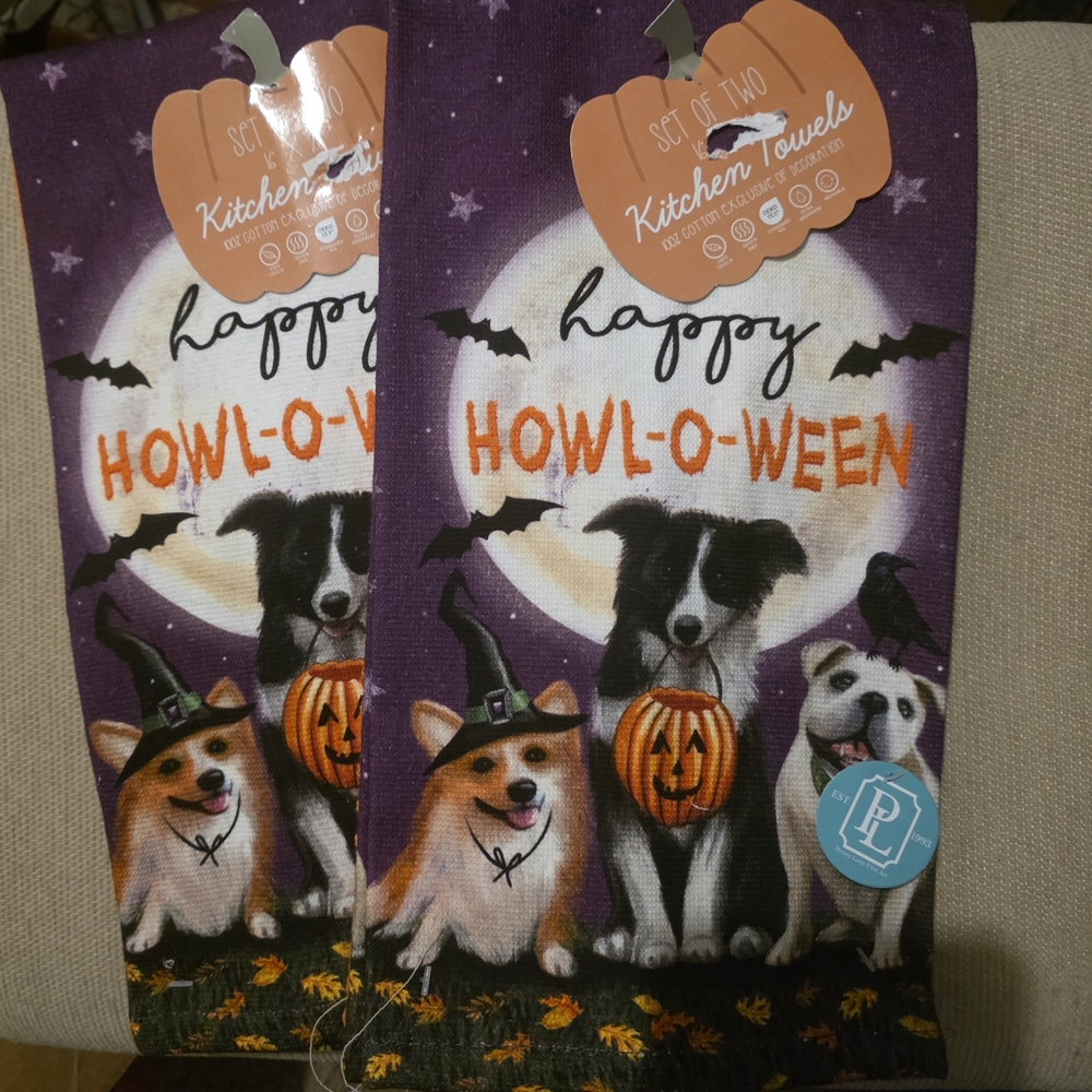 NWT Set Of 4 Halloween Doggie  Kitchen Towels